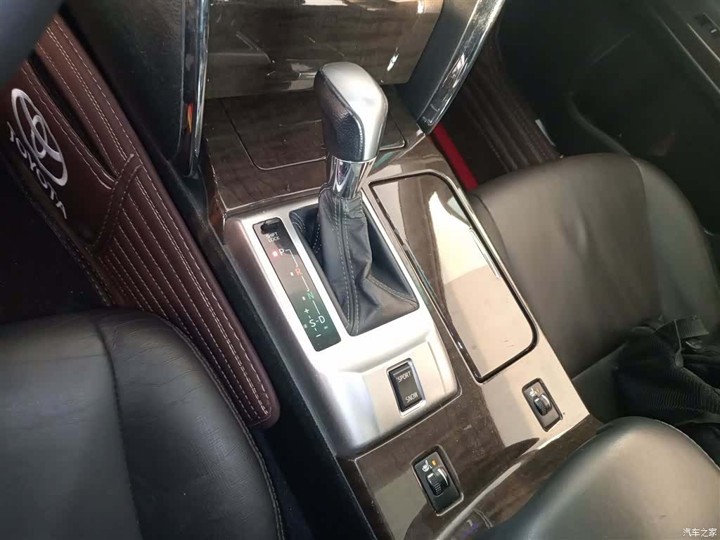 Toyota 2.5V, 2016 14