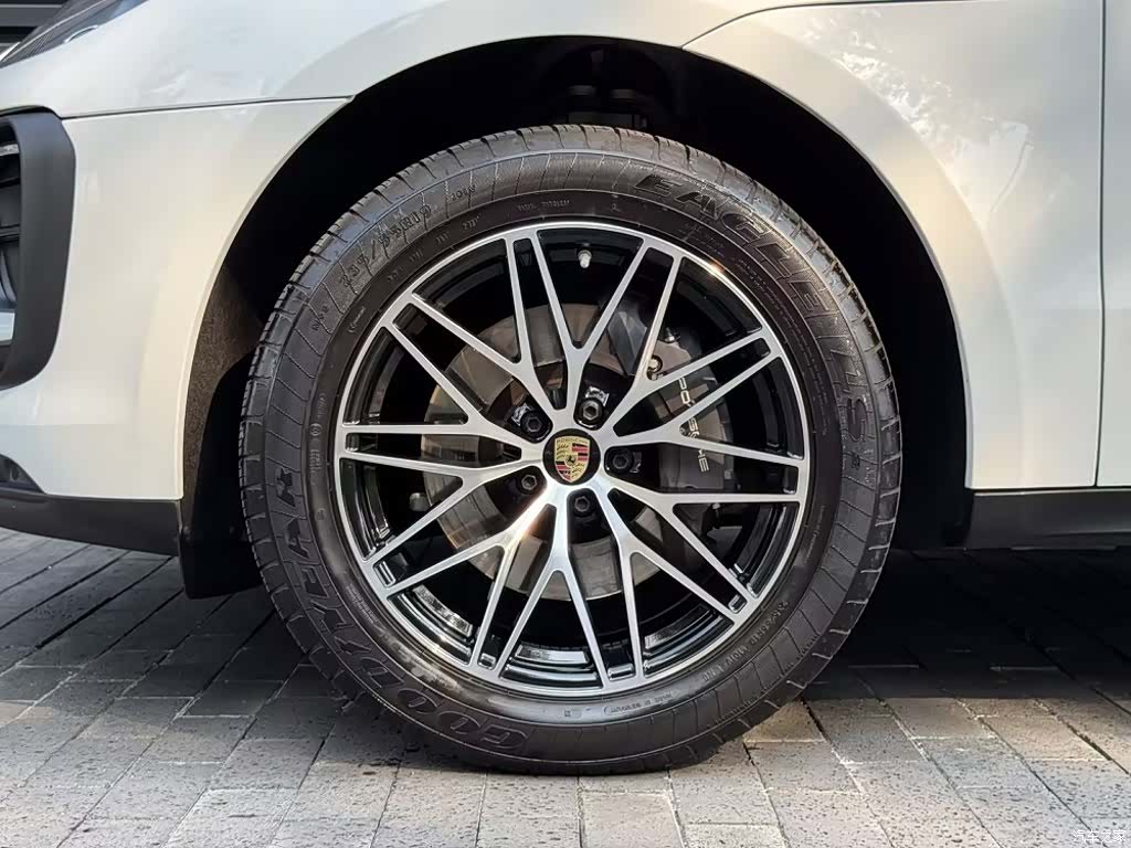 Porsche Macan, 2024 11