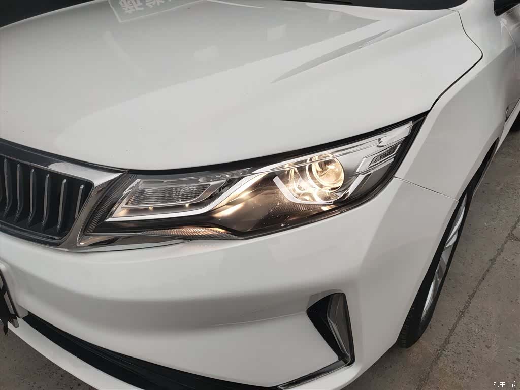 Geely Emgrand, 2021 18
