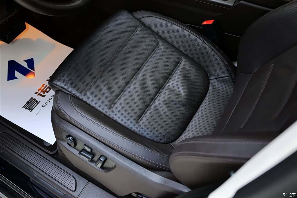 Volkswagen Touareg, 2017 30