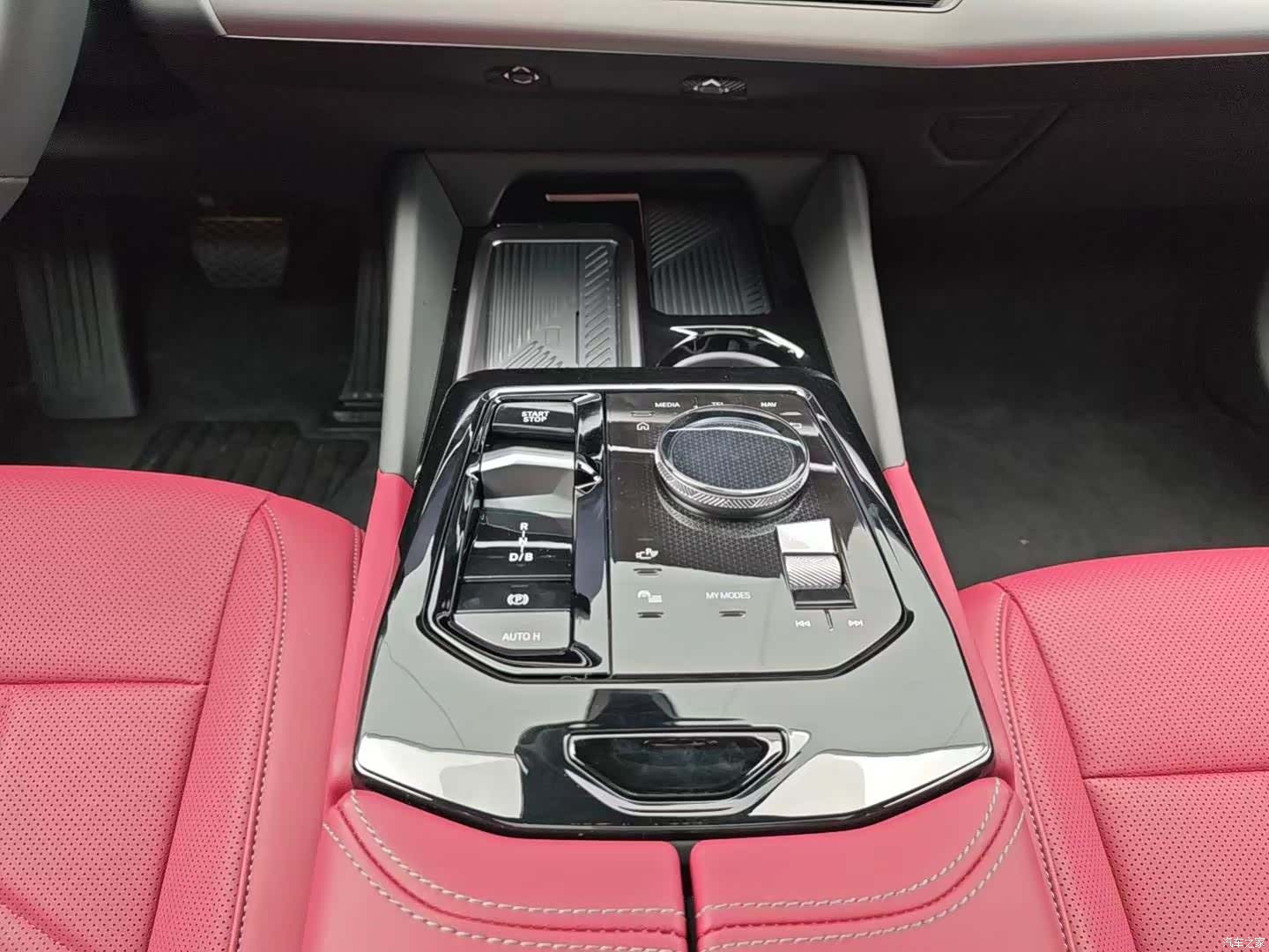 BMW i5, 2025 13