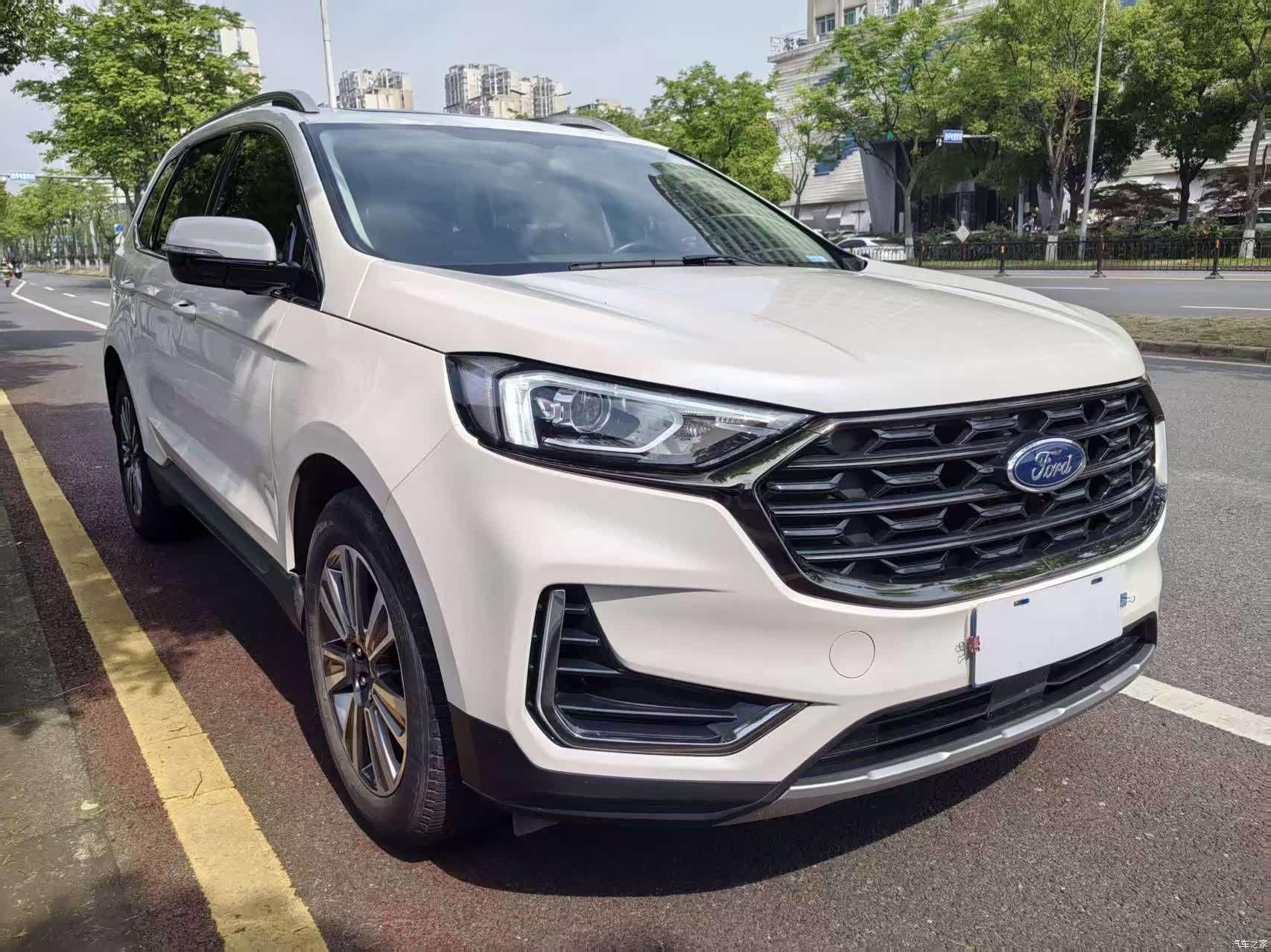Ford Edge, 2021 3