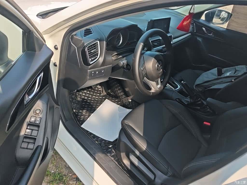 Mazda Mazda3, 2016 16