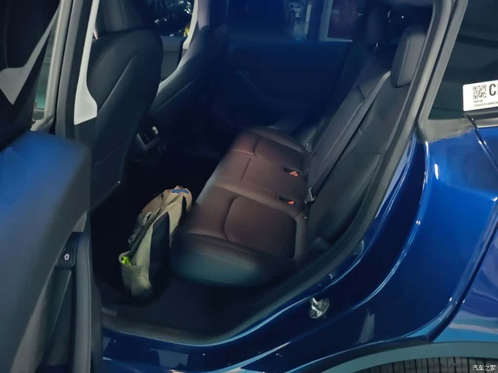Tesla Model Y, 2021 17