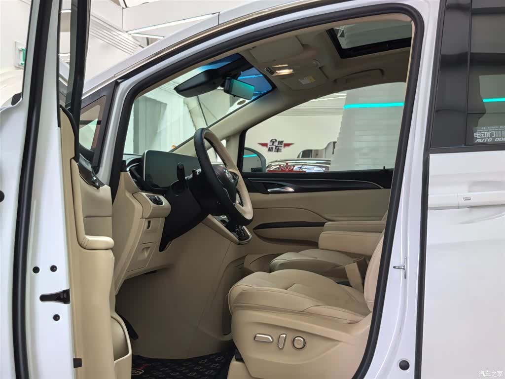 Buick GL8, 2024 все фото