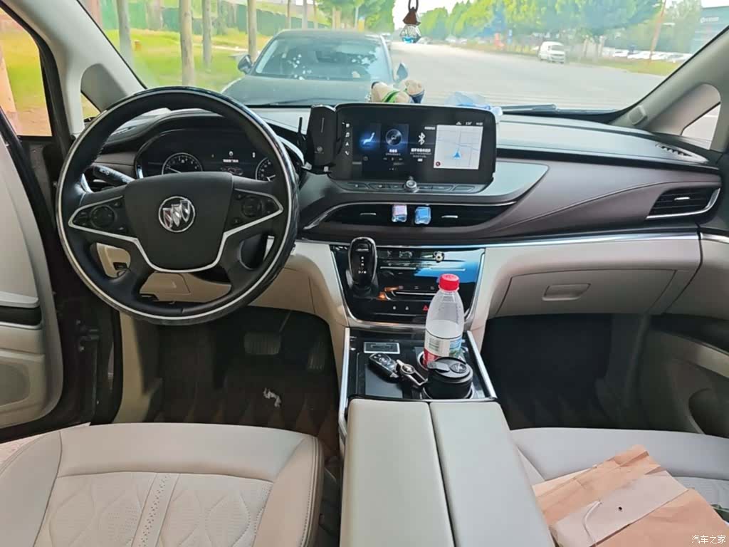 Buick GL8, 2022 10