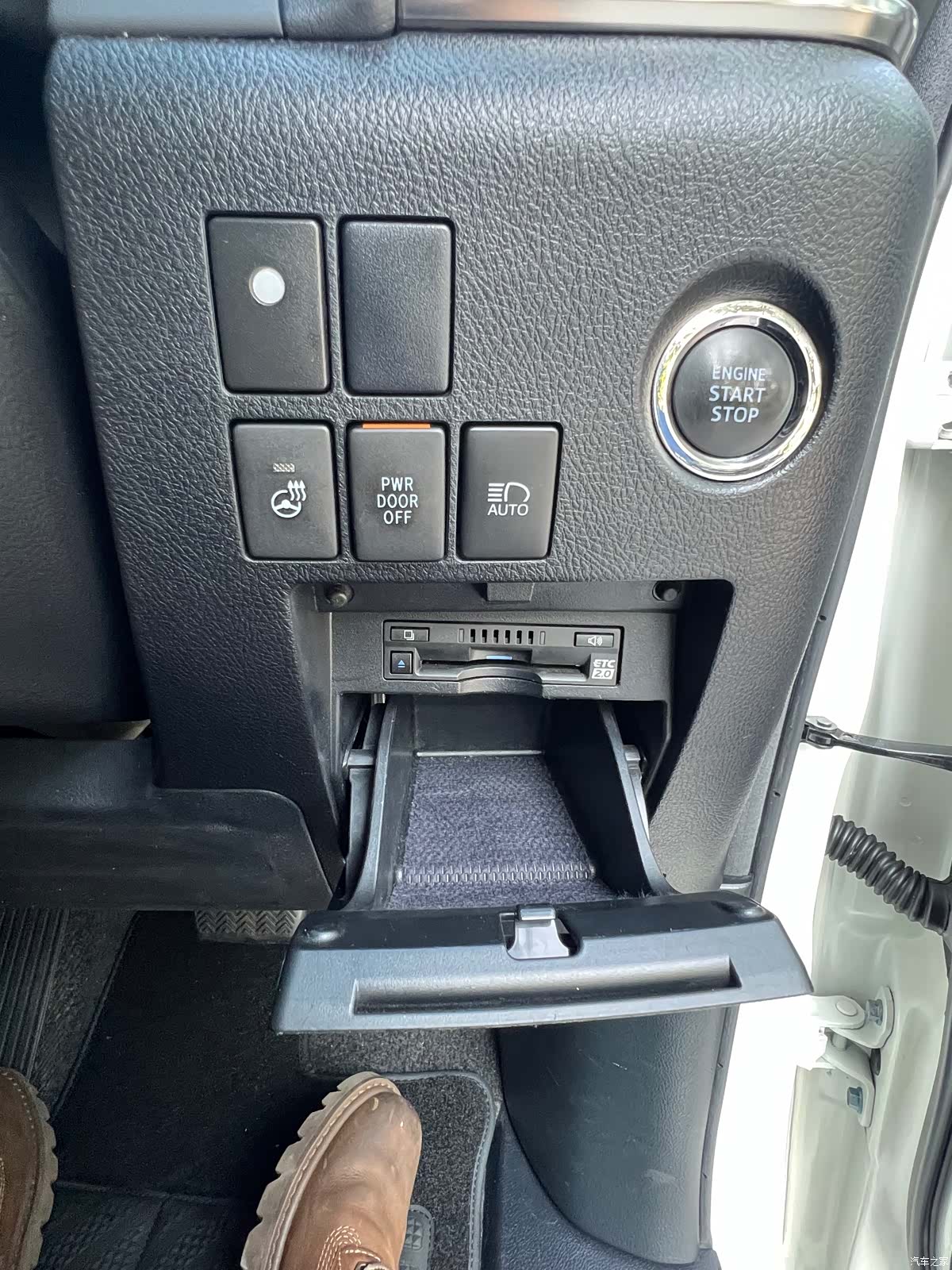 Toyota Vellfire, 2021 22