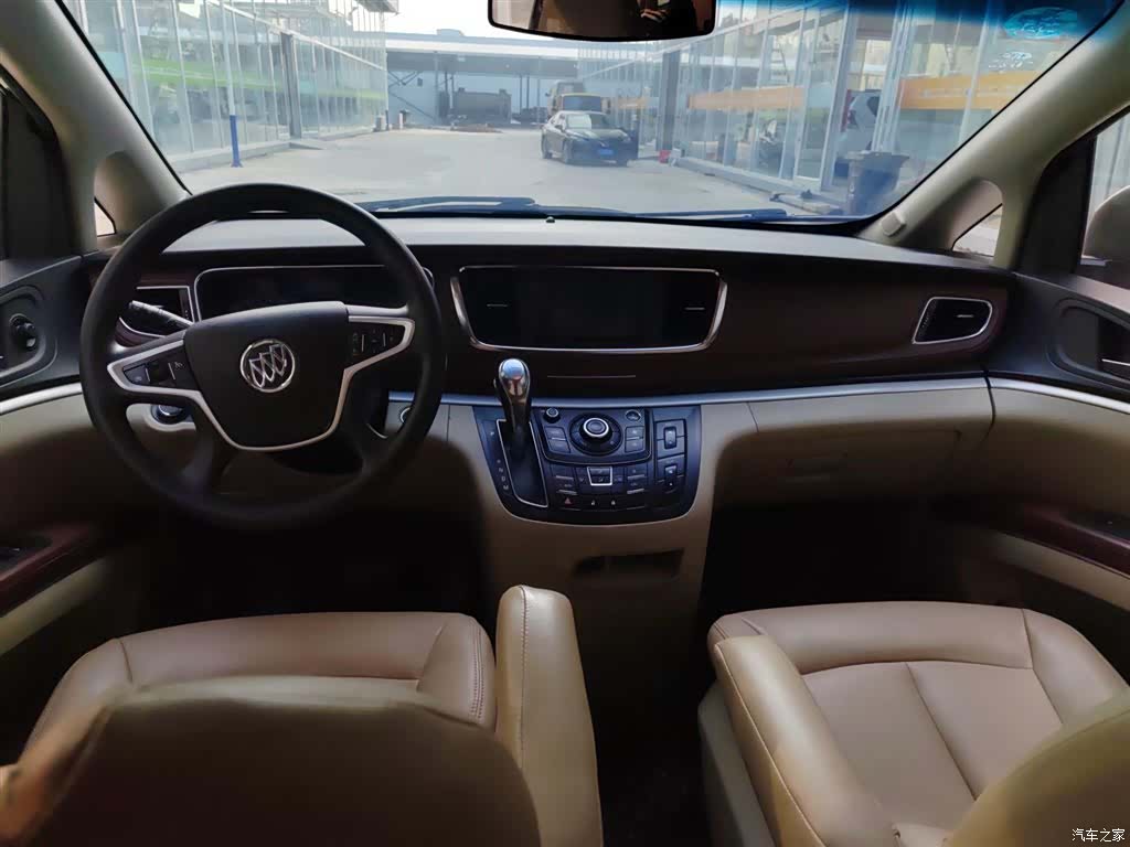 Buick GL8, 2018 17