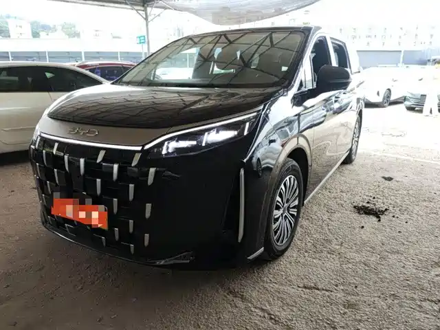 BYD M9 2025 — купить из Китая под заказ