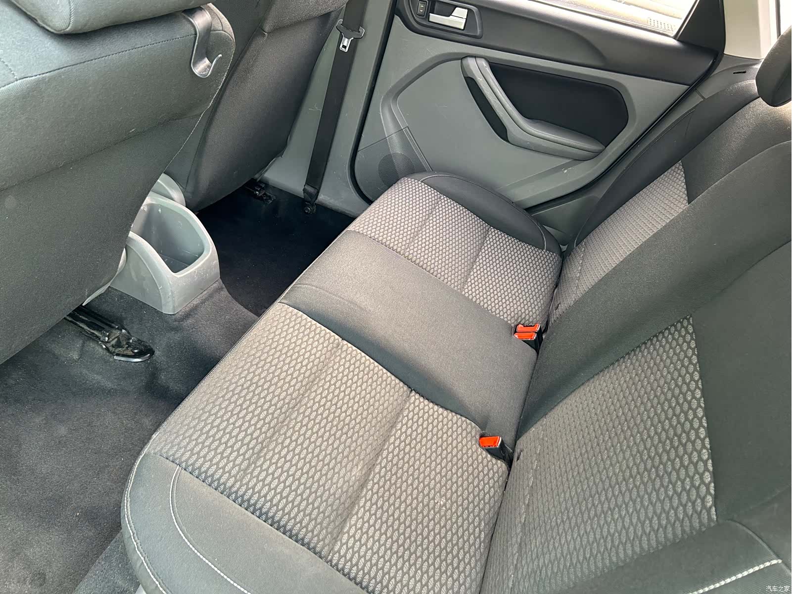 Ford Focus, 2015 11