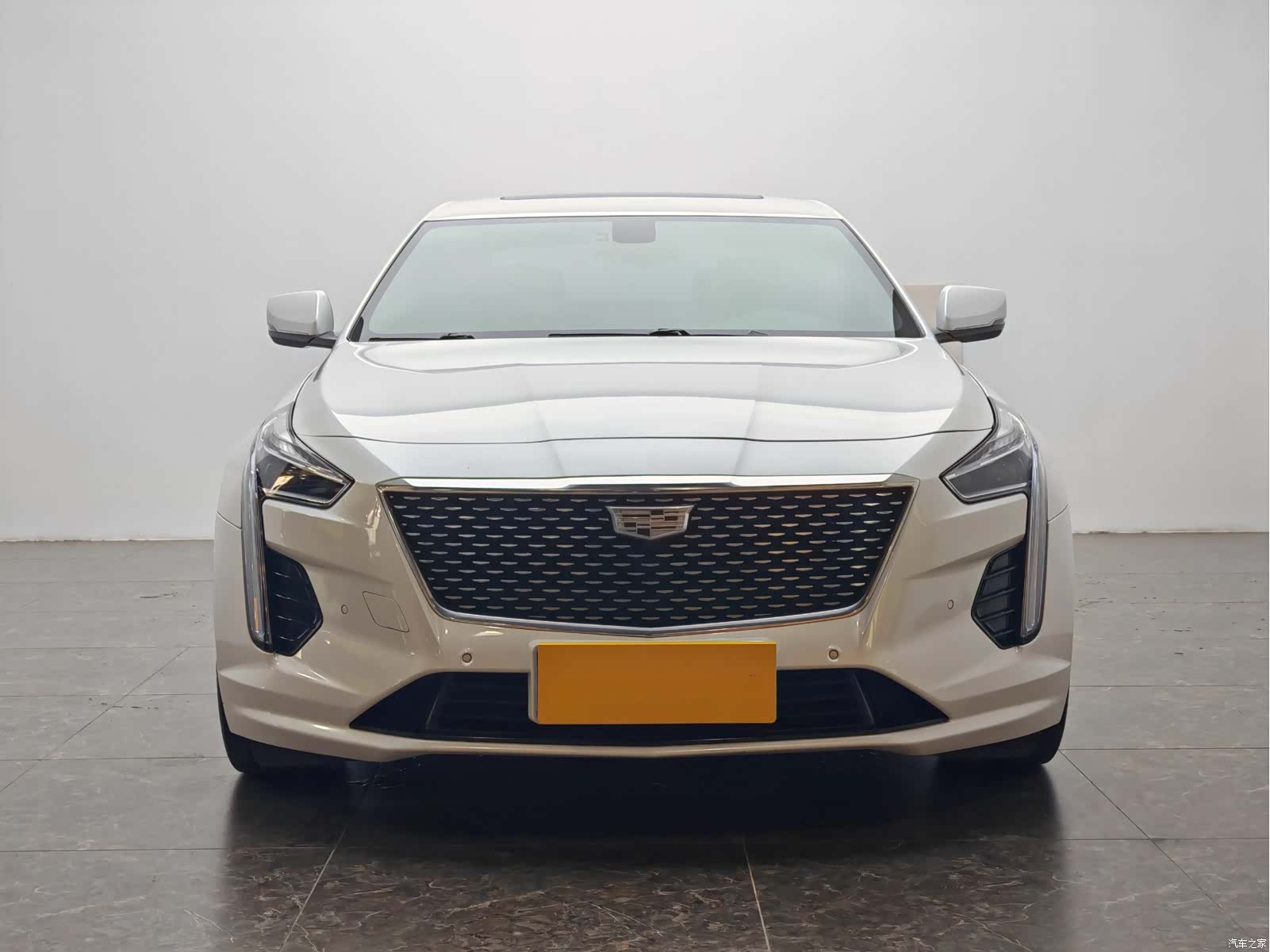 Cadillac CT6, 2021 все фото