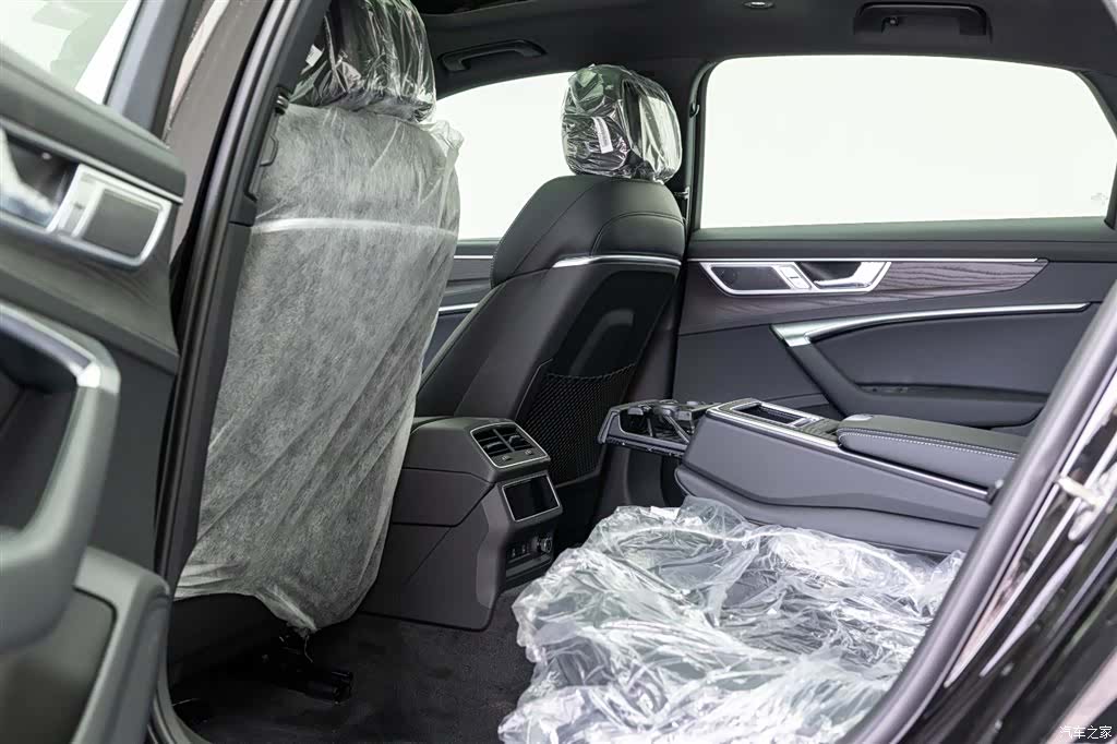 Audi A6L, 2026 7