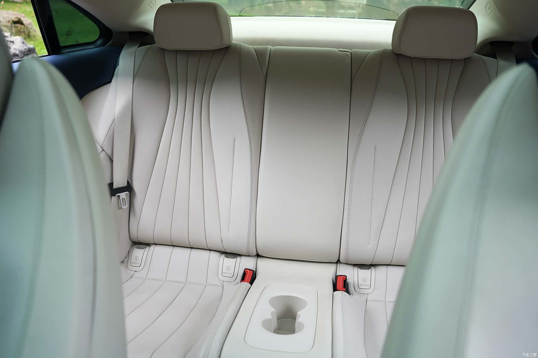 Mercedes-Benz E-Class, 2021 26