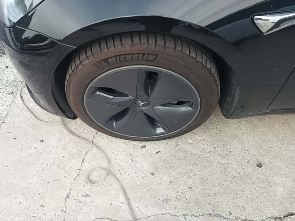 Tesla Model 3, 2020 23