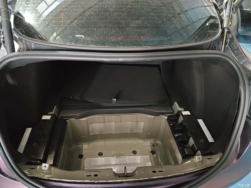 Tesla Model 3, 2022 19