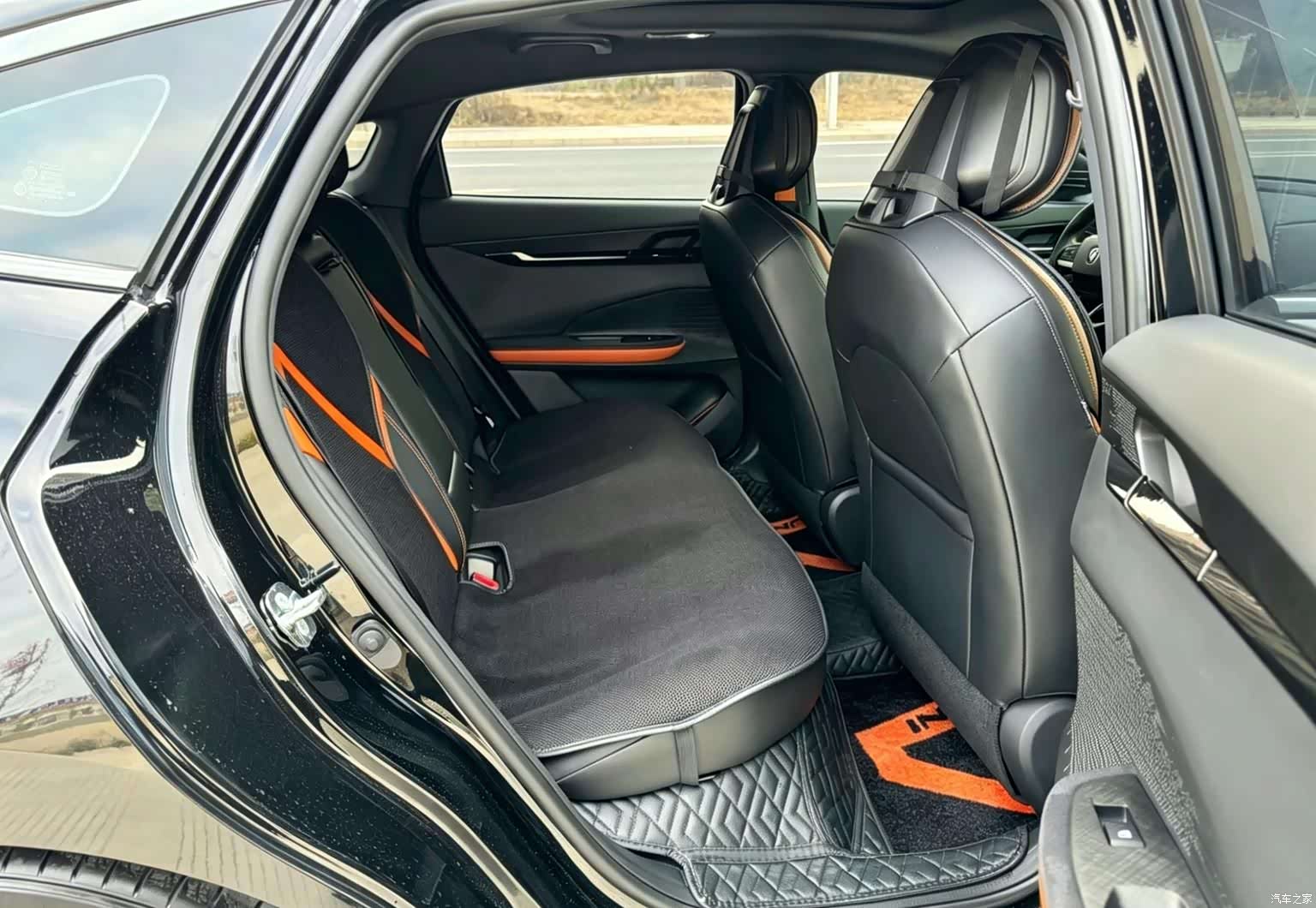 Changan UNI-V, 2023 8