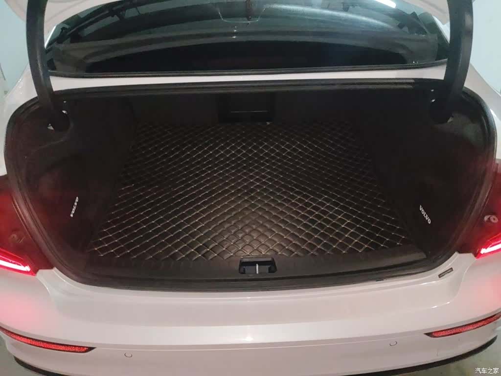 Volvo S60, 2020 20