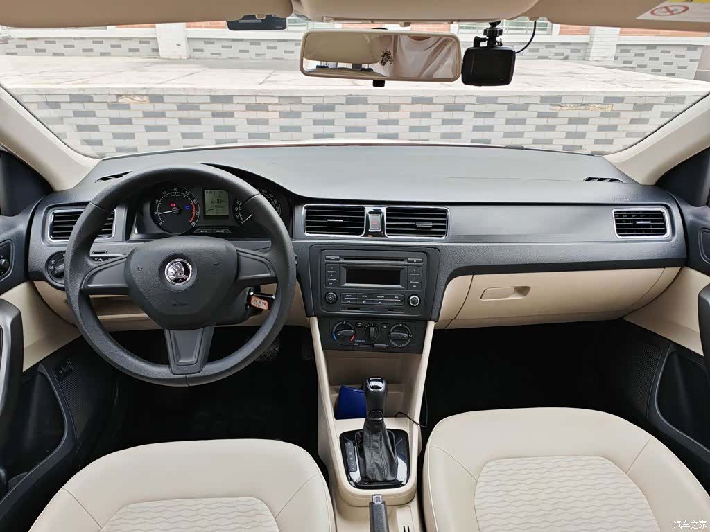 Skoda Rapid, 2016 14
