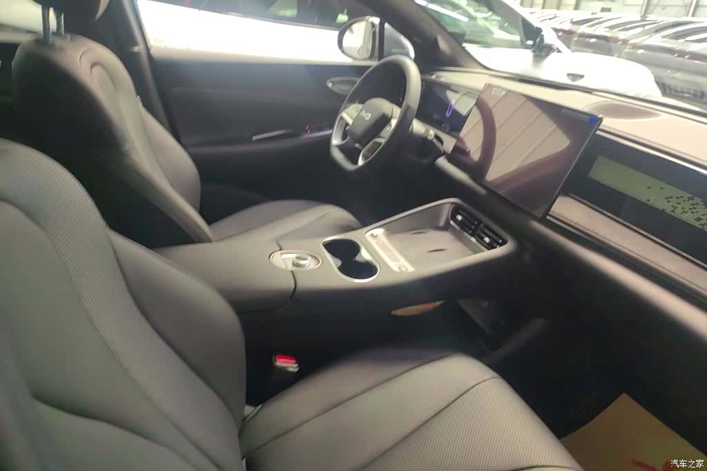 BYD HiAce, 2026 8
