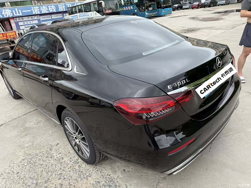 Mercedes-Benz E-Class, 2023 3