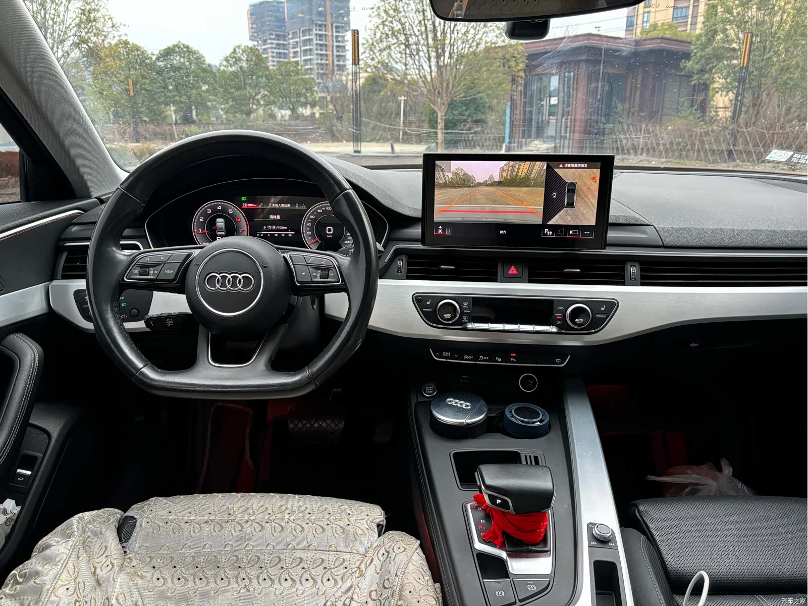 Audi A4L, 2022 все фото