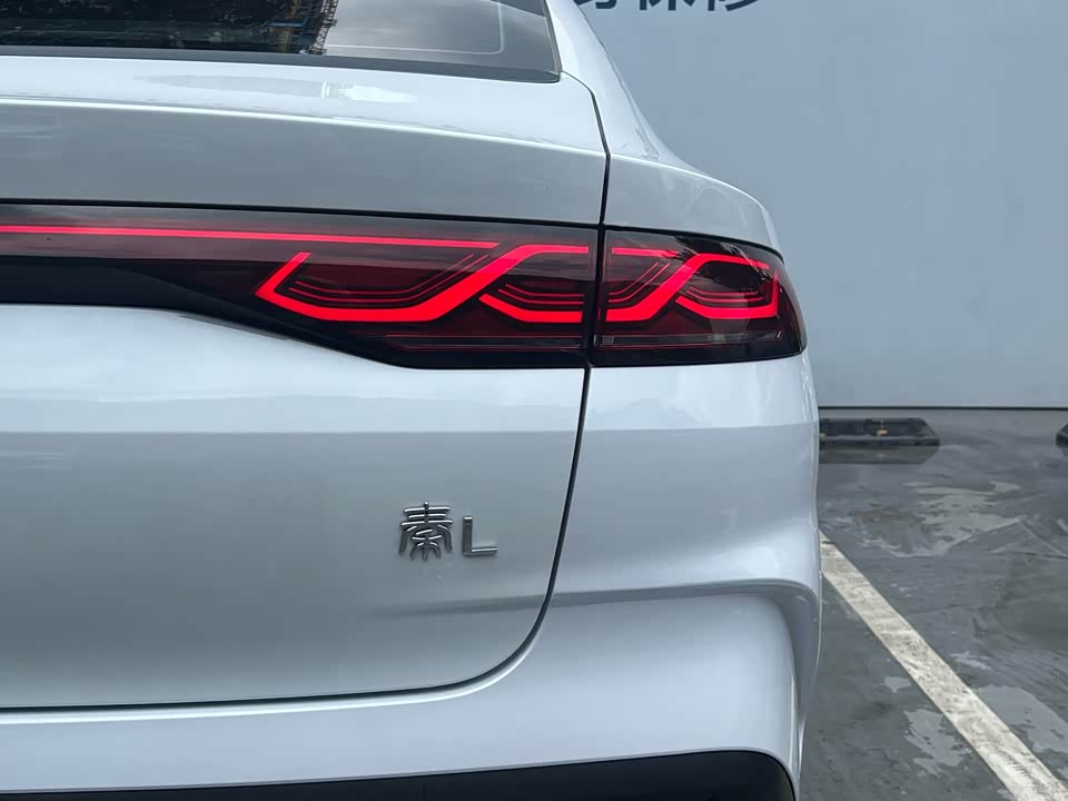 BYD Qin L BYD Qin L