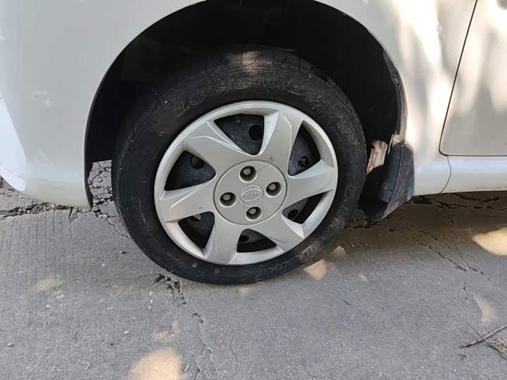 BYD e2 2019 biao zhun xu hang ban yue · biao zhun xing
