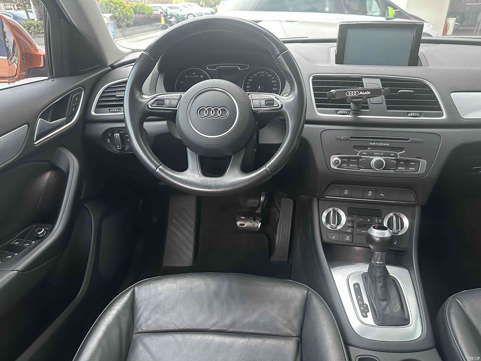 Audi Q3, 2015 12