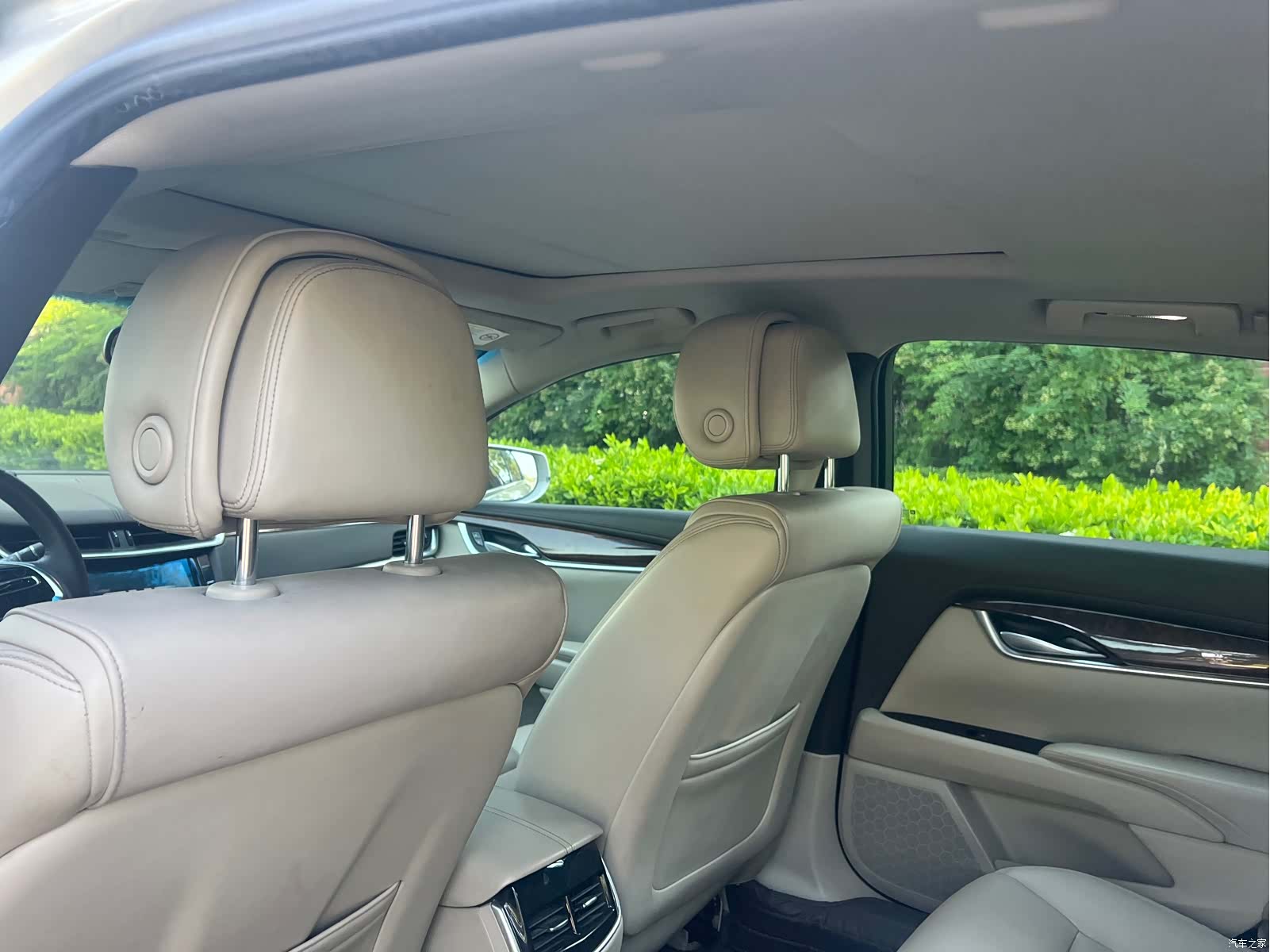 Cadillac XTS, 2013 10