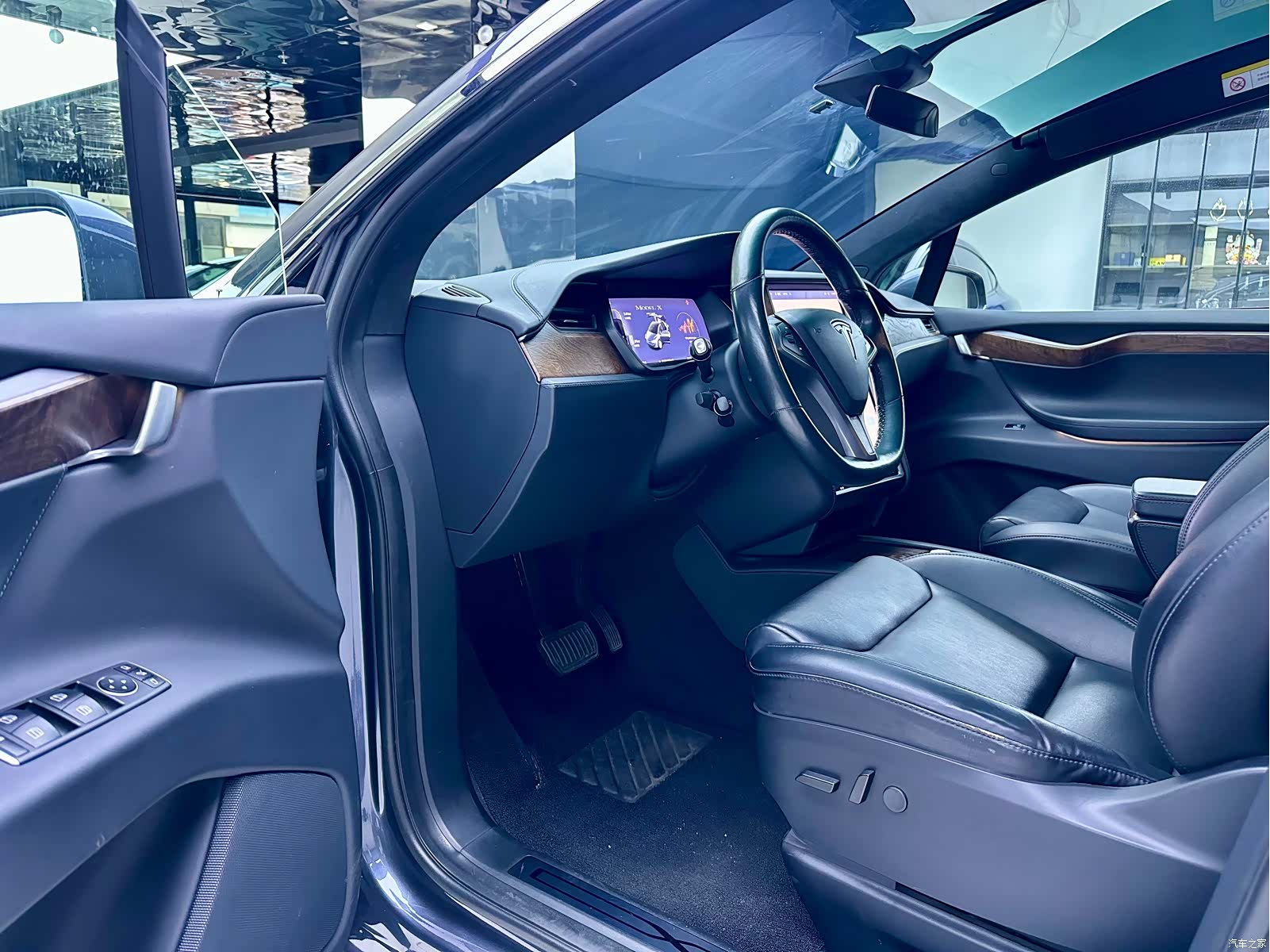 Tesla Model X, 2020 4