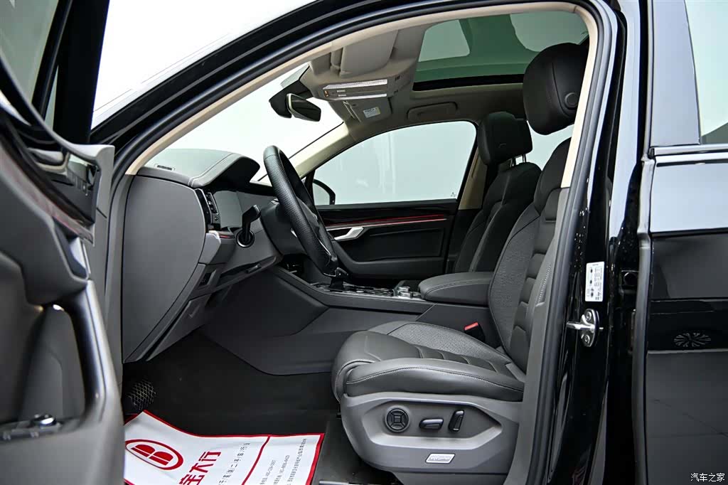 Volkswagen Touareg, 2023 11