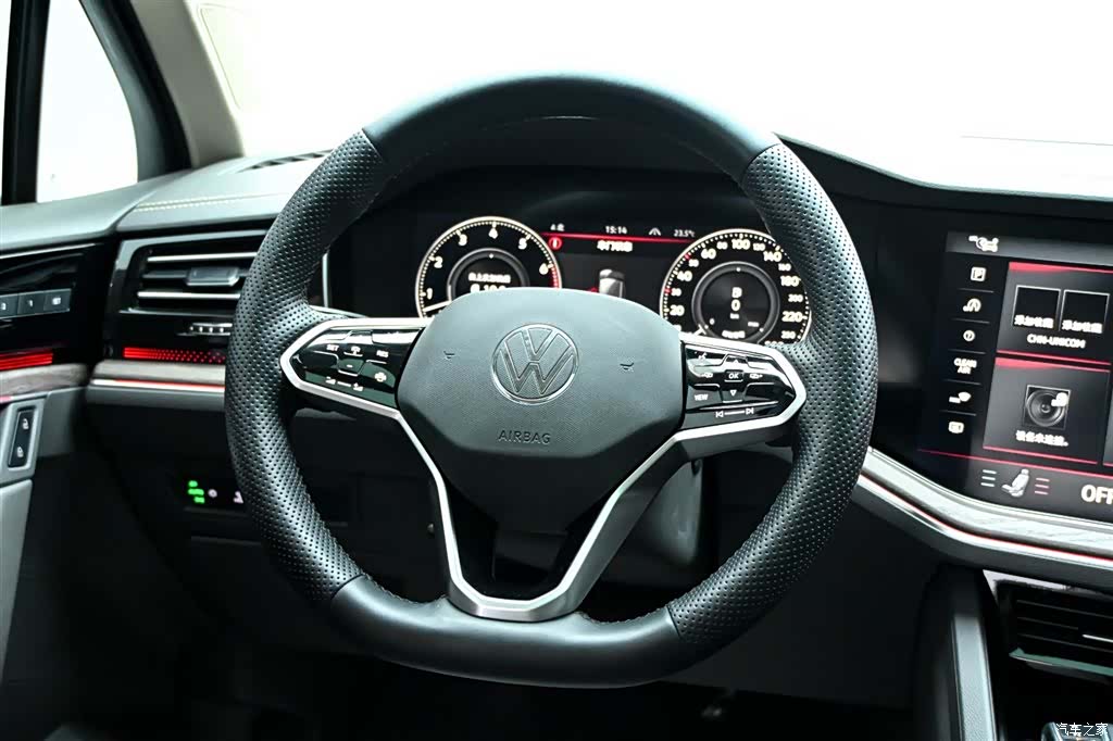Volkswagen Touareg, 2023 19