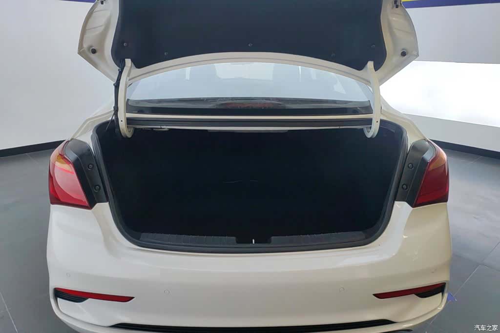Hyundai GLS, 2019 4