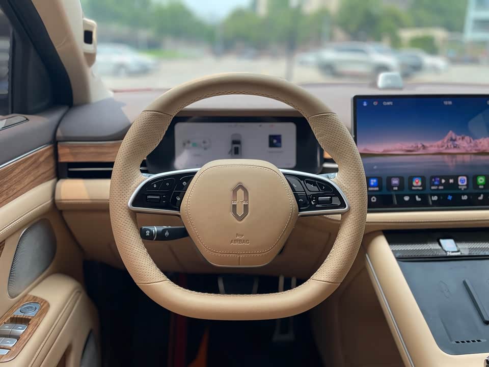 AITO Ask the world M7