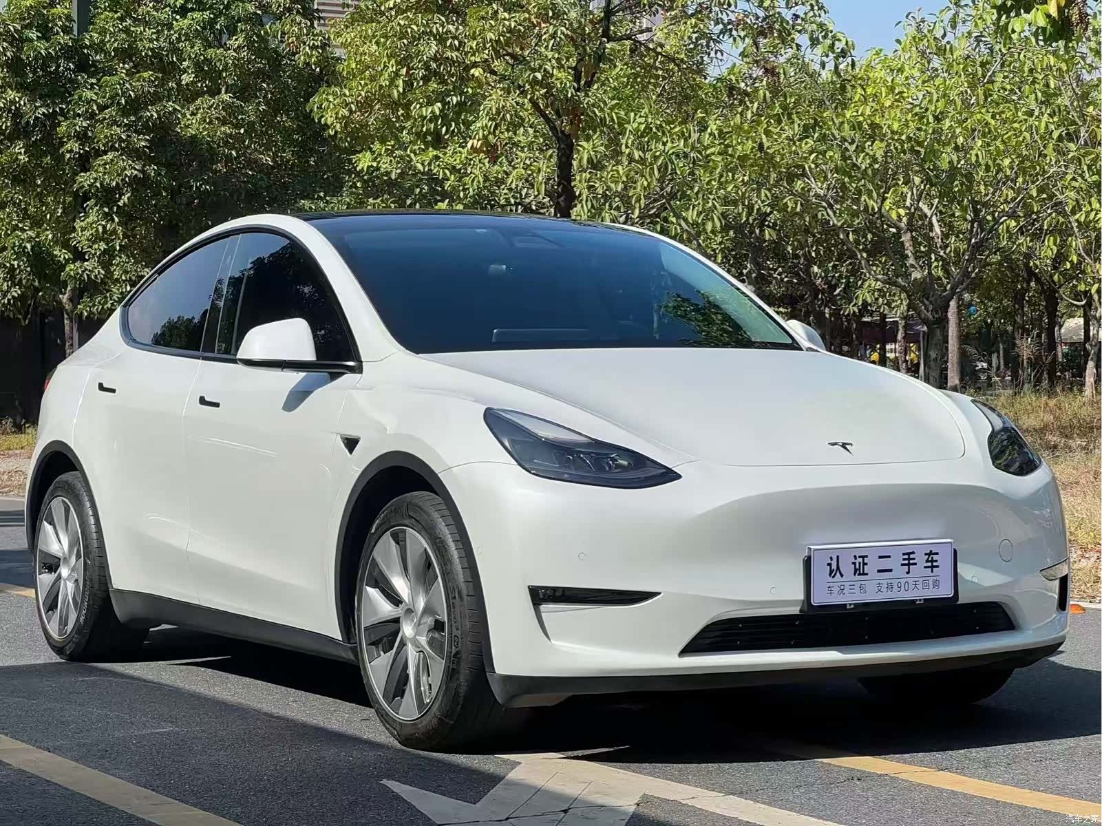Tesla Model Y, 2021 3
