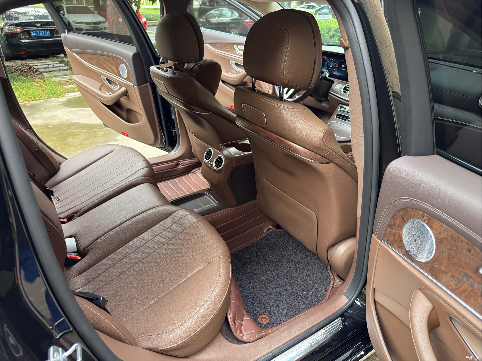 Mercedes-Benz E-Class, 2019 11