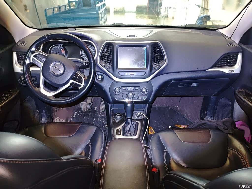Jeep Cherokee, 2017 13