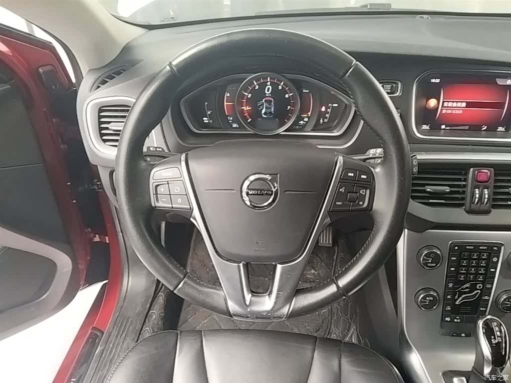 Volvo V40, 2019 11