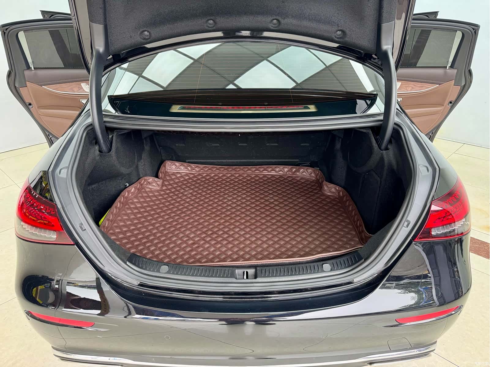 Mercedes-Benz E-Class, 2022 21