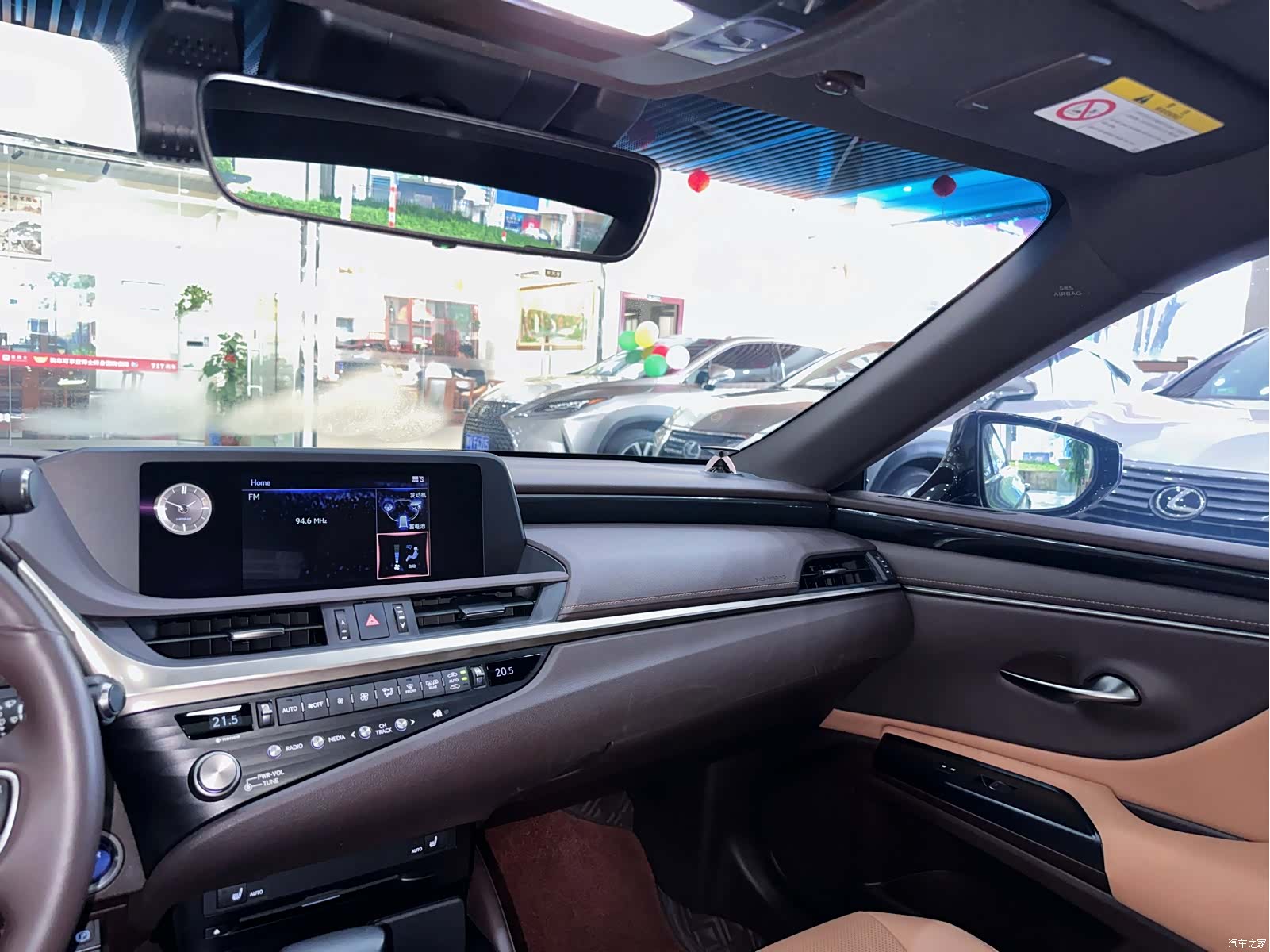 Lexus ES, 2021 9