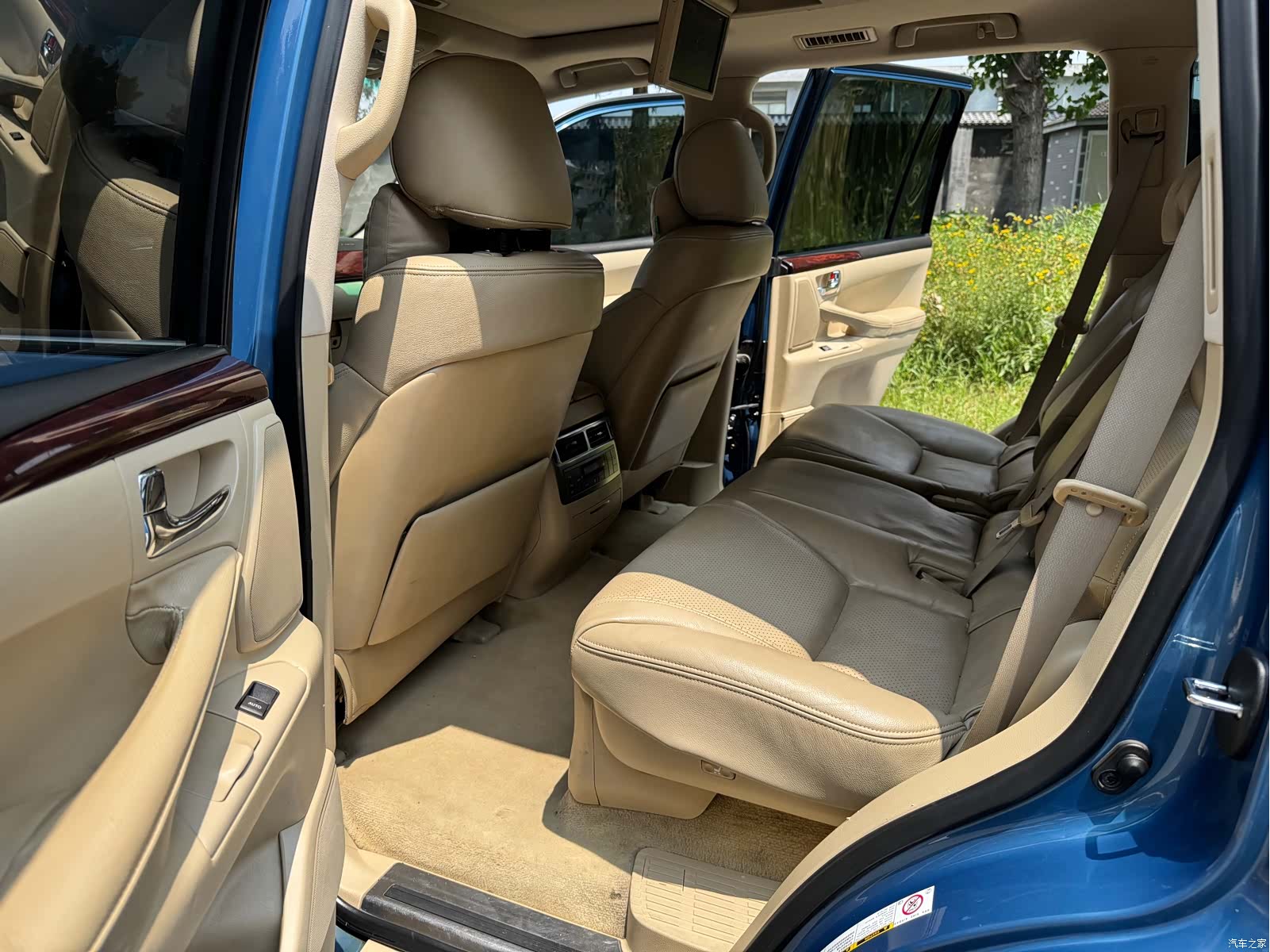 Lexus LX, 2008 11
