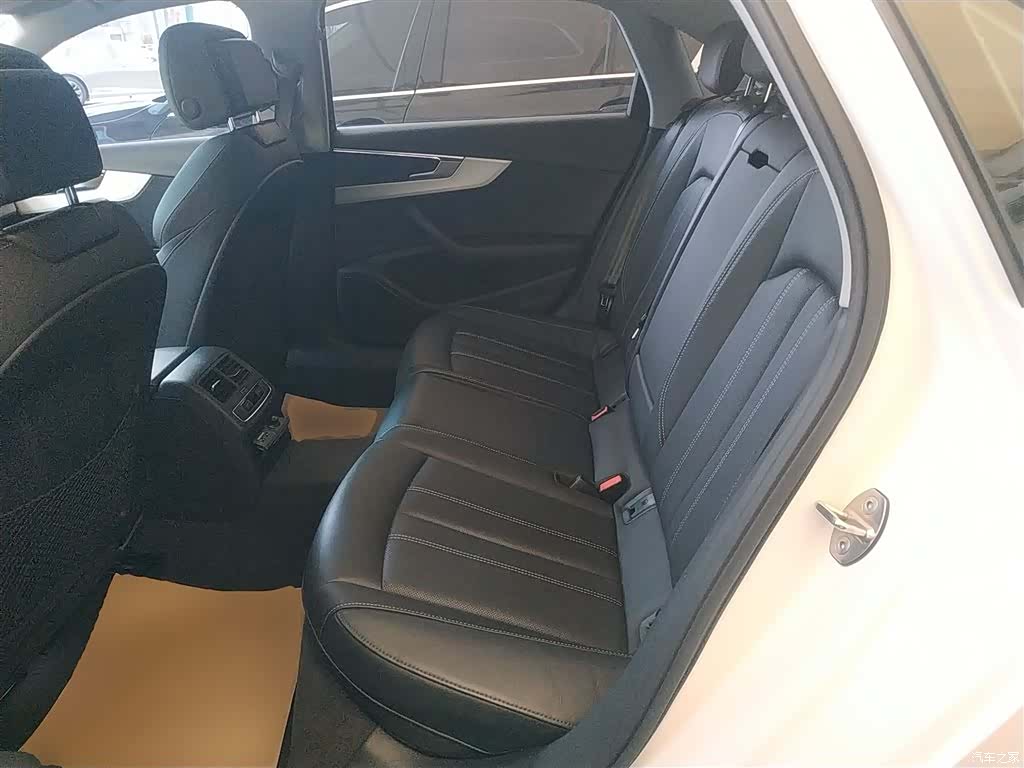 Audi A4L, 2021 17