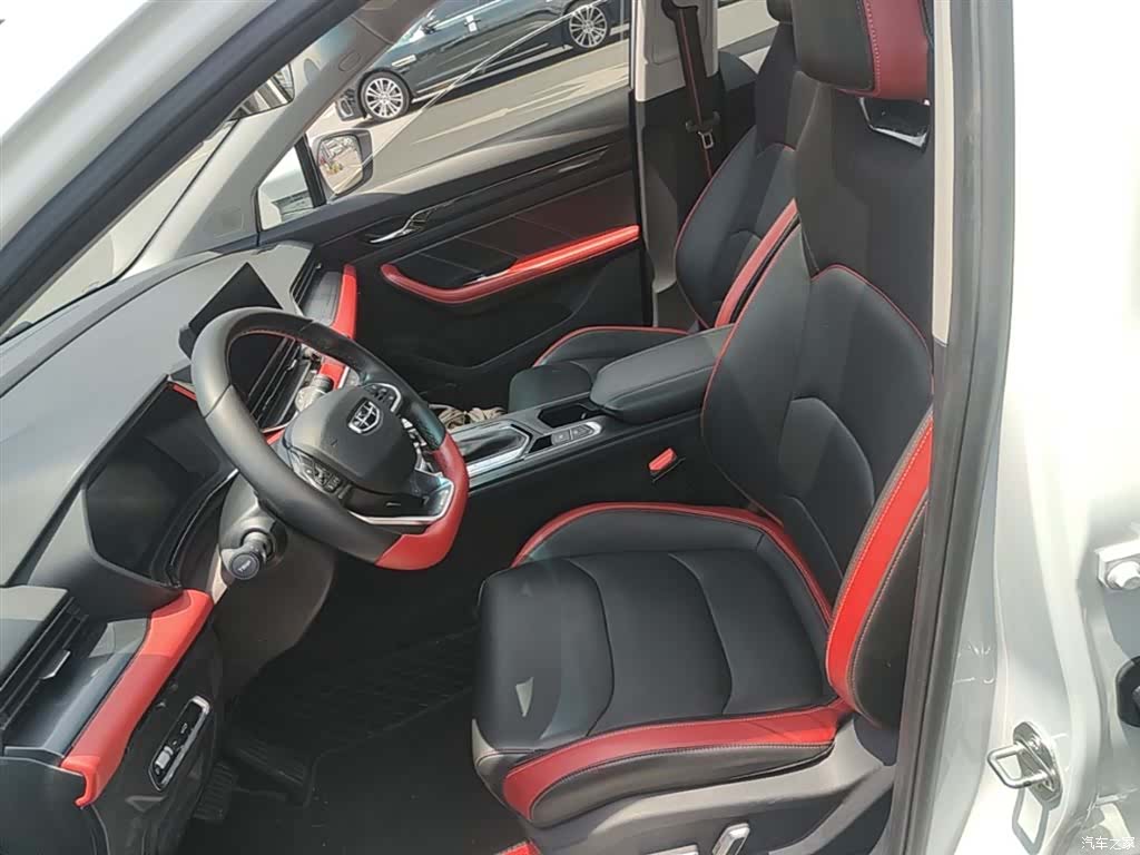 Geely Emgrand, 2022 15