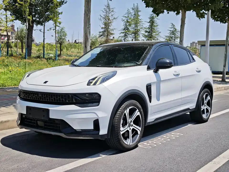 Lynk & Co 05