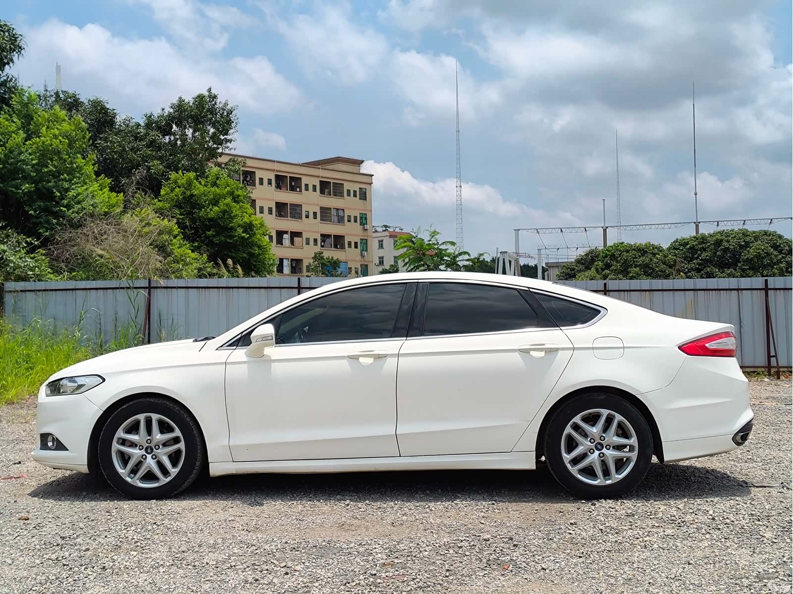 Ford Mondeo, 2014 6