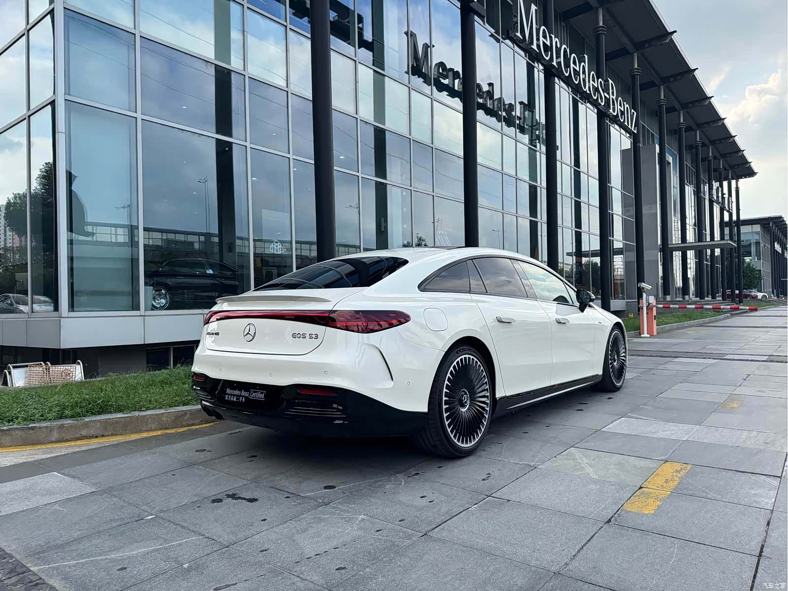 Mercedes-Benz EQS, 2026 6