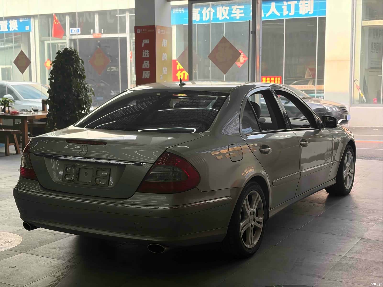 Mercedes-Benz E-Class, 2009 7