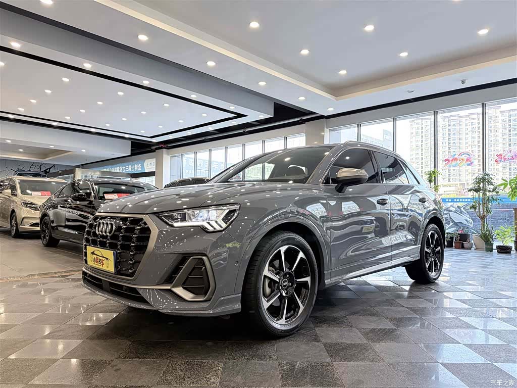 Audi Q3, 2022 1