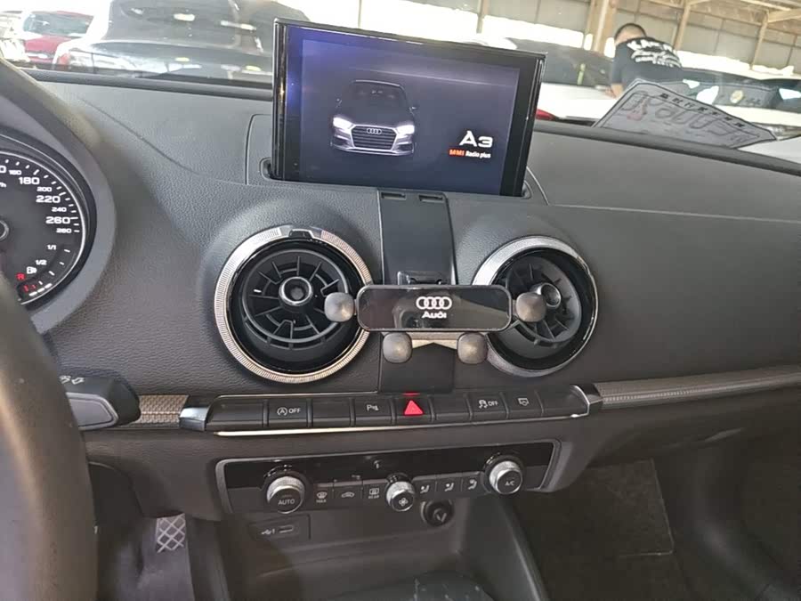 Audi A3 2019, фото 13