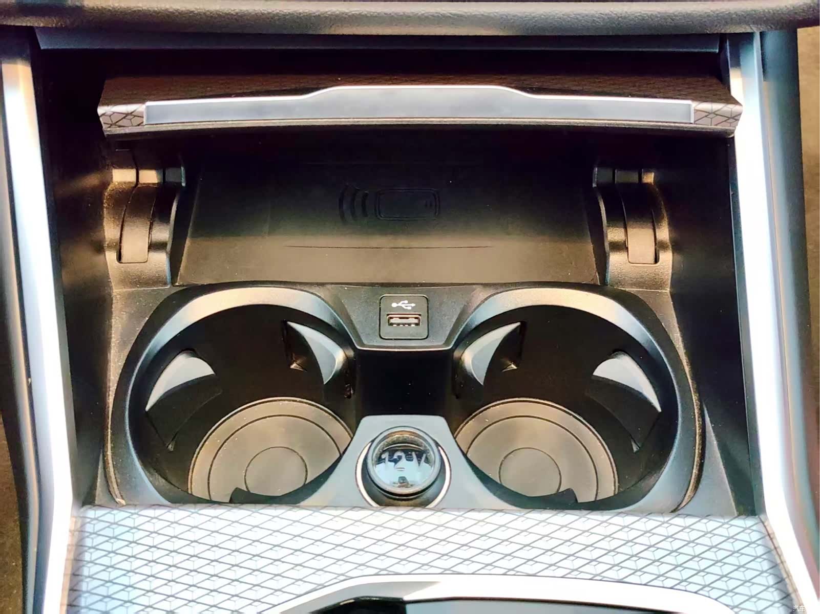 BMW 3 Series, 2024 13